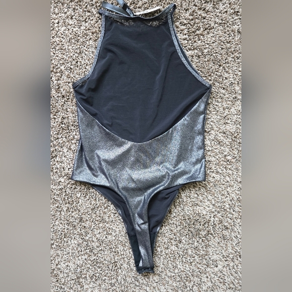 Victoria's Secret Bodysuit High Neck Sleeveless Mess Back Metallic Silver NWT - Picture 5 of 5